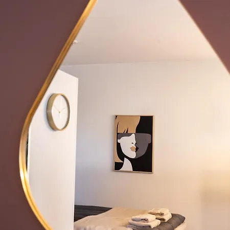 Pluminous Studio- Free Parking- No Staircase *