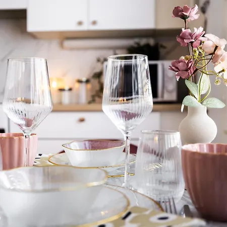 Pluminous Studio- Free Parking- No Staircase Διαμέρισμα