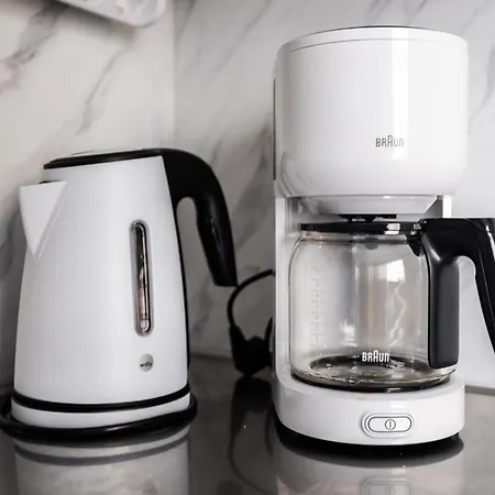 Pluminous Studio- Free Parking- No Staircase Апартаменты