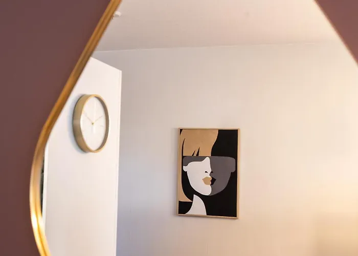 Pluminous Studio- Free Parking- No Staircase *